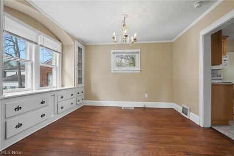 2782 Oakwood Drive Cuyahoga Falls OH 44221