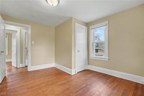 2782 Oakwood Drive Cuyahoga Falls OH 44221
