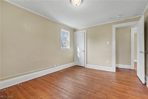 2782 Oakwood Drive Cuyahoga Falls OH 44221