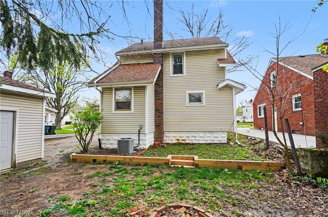 2782 Oakwood Drive Cuyahoga Falls OH 44221