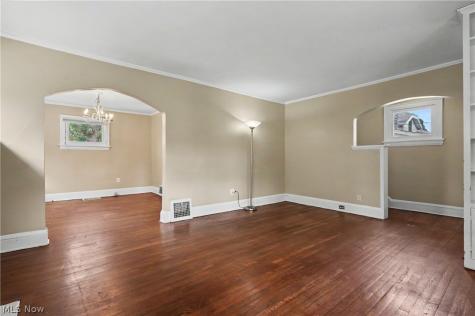 2782 Oakwood Drive Cuyahoga Falls OH 44221