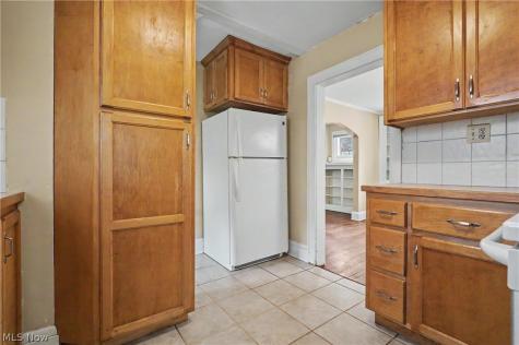 2782 Oakwood Drive Cuyahoga Falls OH 44221