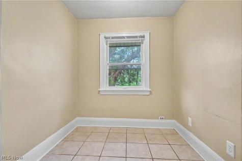 2782 Oakwood Drive Cuyahoga Falls OH 44221