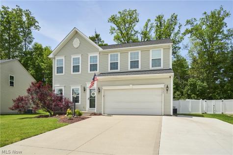 6557 Pine Bluff Avenue NE Canton OH 44721