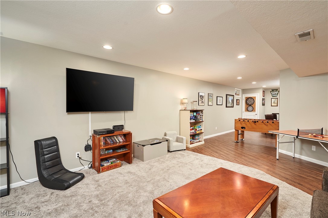 6557 Pine Bluff Avenue NE Canton OH 44721
