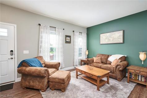 6557 Pine Bluff Avenue NE Canton OH 44721