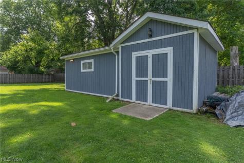 54 Bristol Avenue Painesville OH 44077