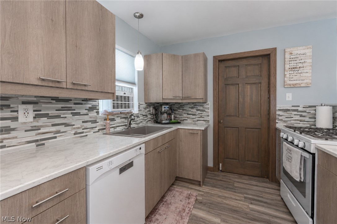 54 Bristol Avenue Painesville OH 44077
