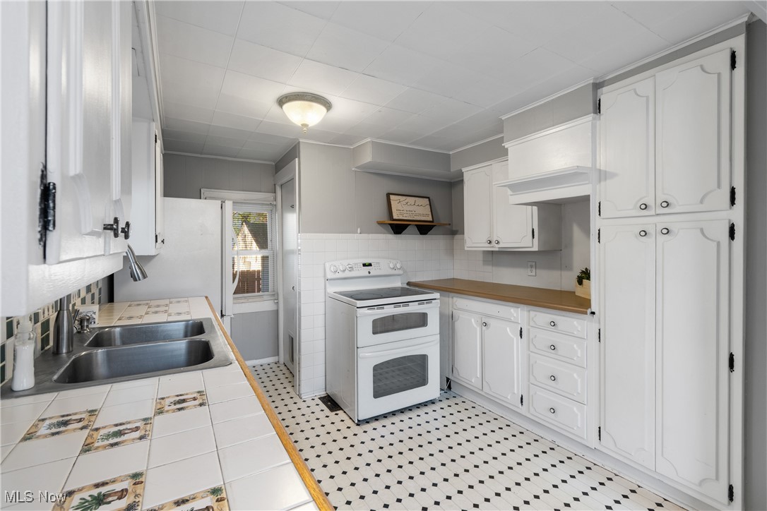 1288 Tampa Avenue Akron OH 44314