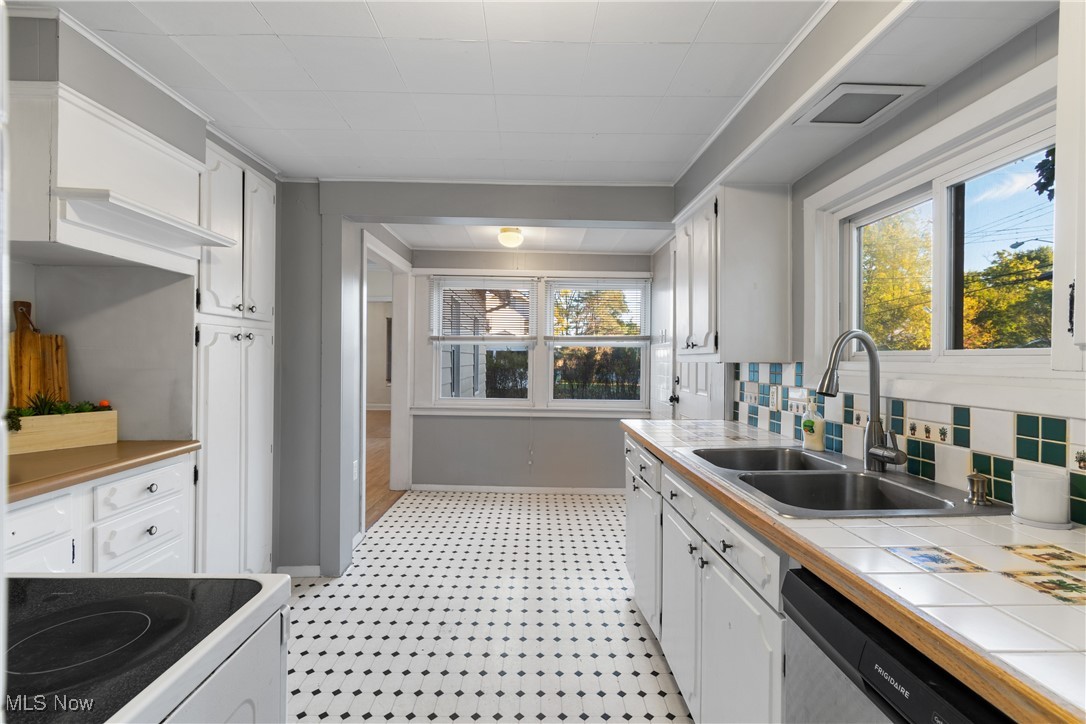 1288 Tampa Avenue Akron OH 44314