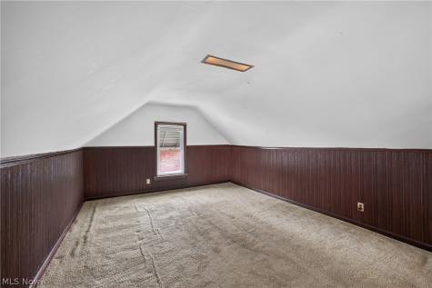 811 E 212th Street Euclid OH 44119