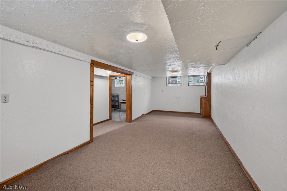 811 E 212th Street Euclid OH 44119