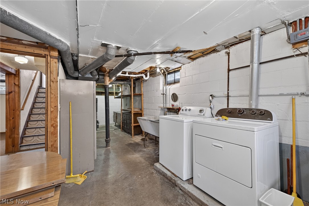 811 E 212th Street Euclid OH 44119