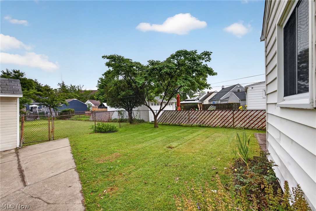 811 E 212th Street Euclid OH 44119