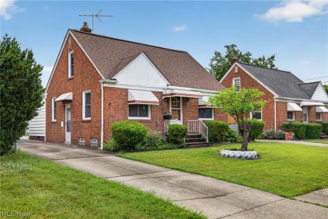 811 E 212th Street Euclid OH 44119