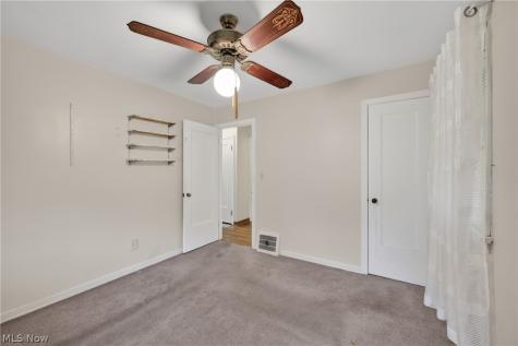 811 E 212th Street Euclid OH 44119