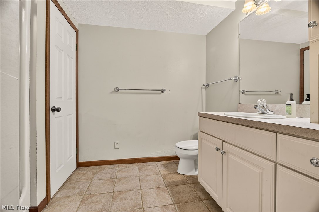 1992 Rheam Road Clinton OH 44216