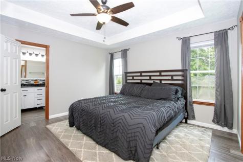 10964 Parmenter Road Burbank OH 44214