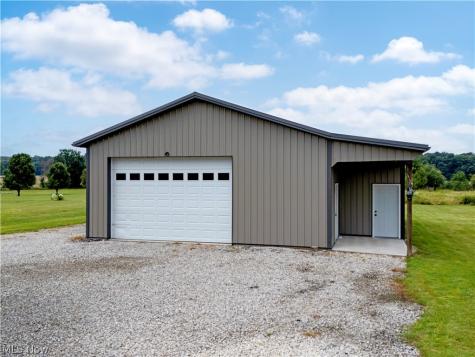 10964 Parmenter Road Burbank OH 44214