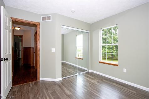 10964 Parmenter Road Burbank OH 44214