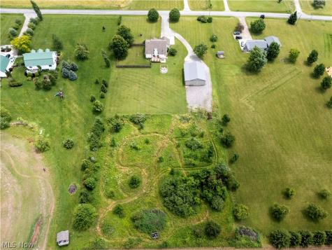 10964 Parmenter Road Burbank OH 44214
