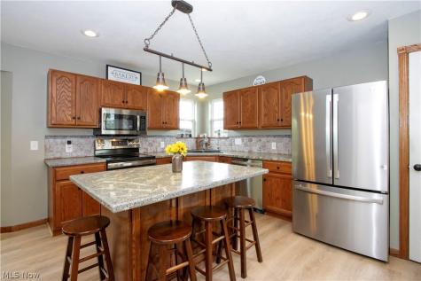 10964 Parmenter Road Burbank OH 44214