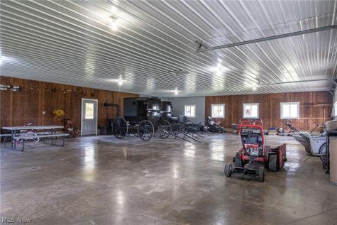8383 Hoy Road Fredericksburg OH 44627