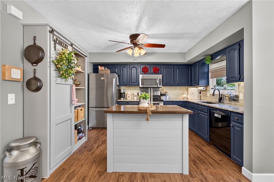 5668 Perry Hills Drive SW Canton OH 44706