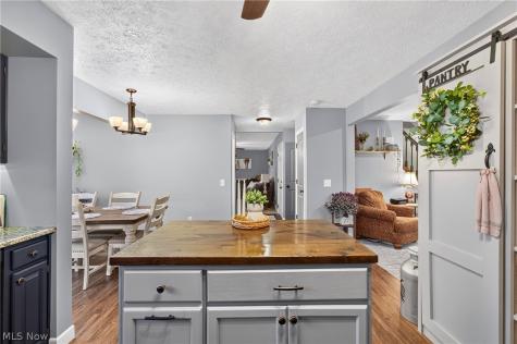 5668 Perry Hills Drive SW Canton OH 44706