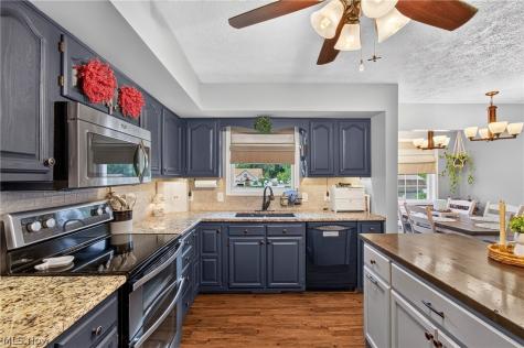 5668 Perry Hills Drive SW Canton OH 44706