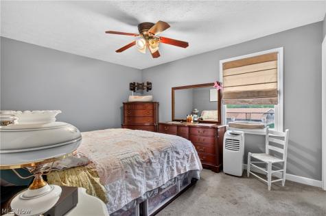 5668 Perry Hills Drive SW Canton OH 44706