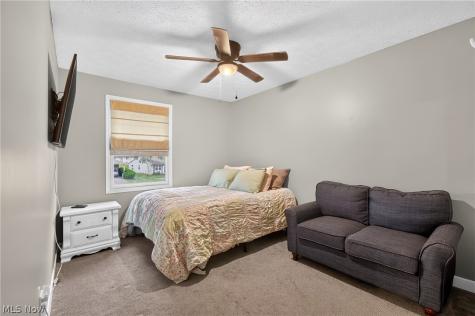 5668 Perry Hills Drive SW Canton OH 44706
