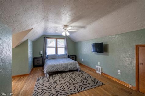 1599 Temple Avenue Mayfield Heights OH 44124