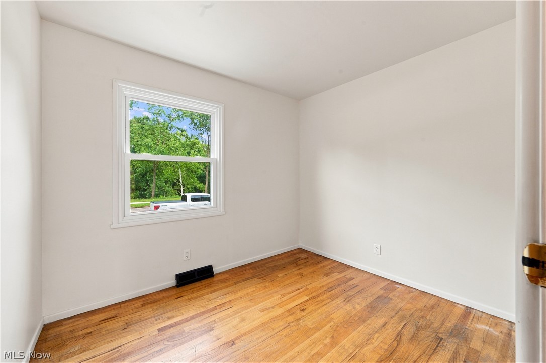 2871 N Tod Avenue Warren OH 44483
