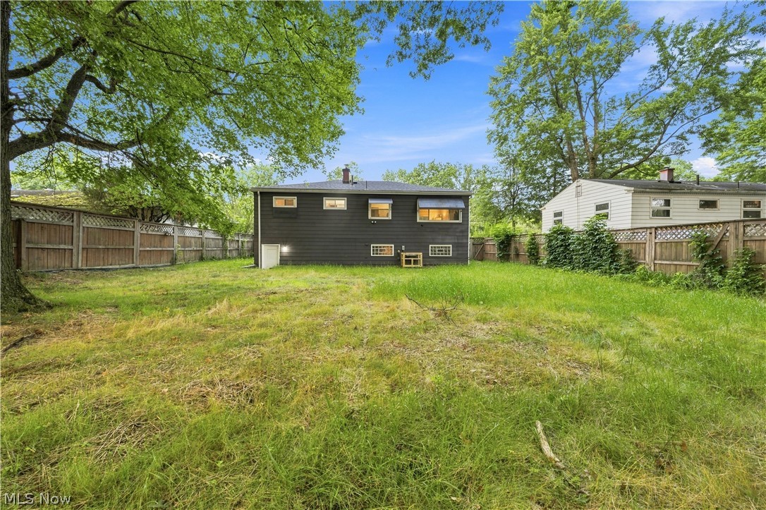 2871 N Tod Avenue Warren OH 44483