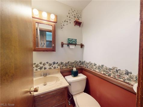 1560 Martin Road Mogadore OH 44260