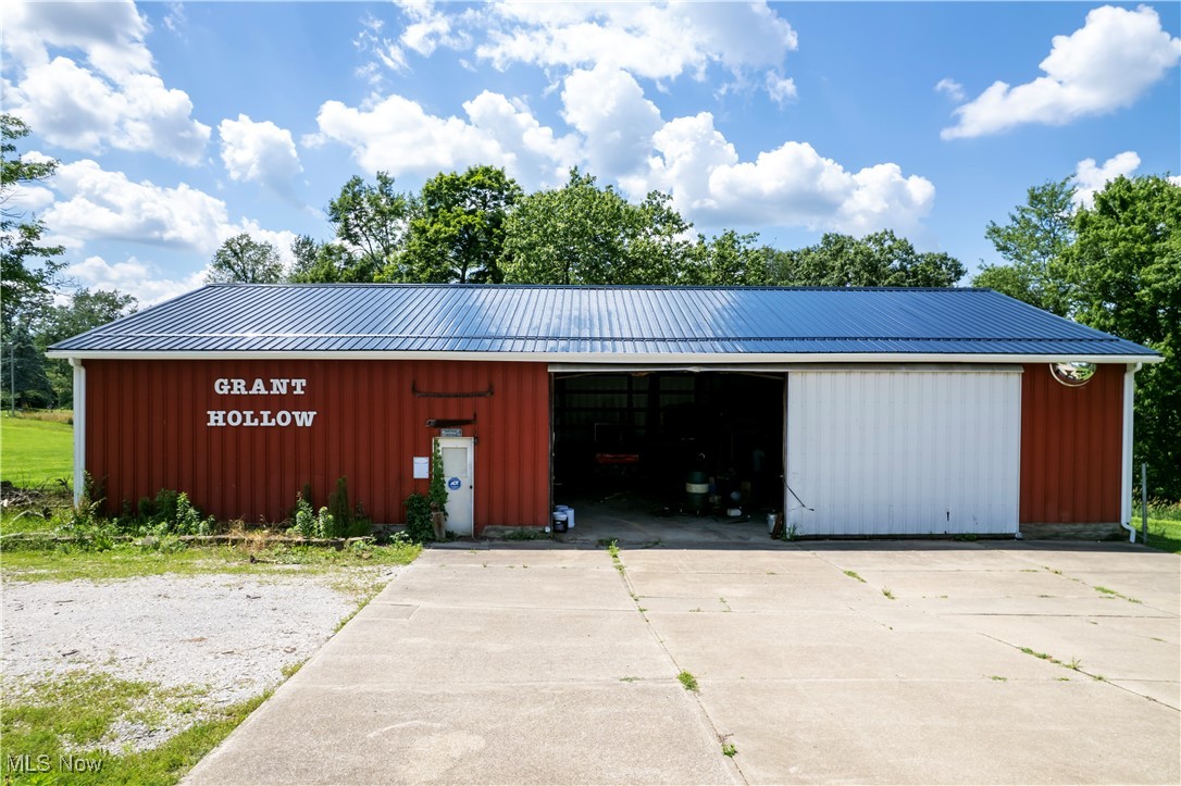 1292 Cinder Road SE Bergholz OH 43908