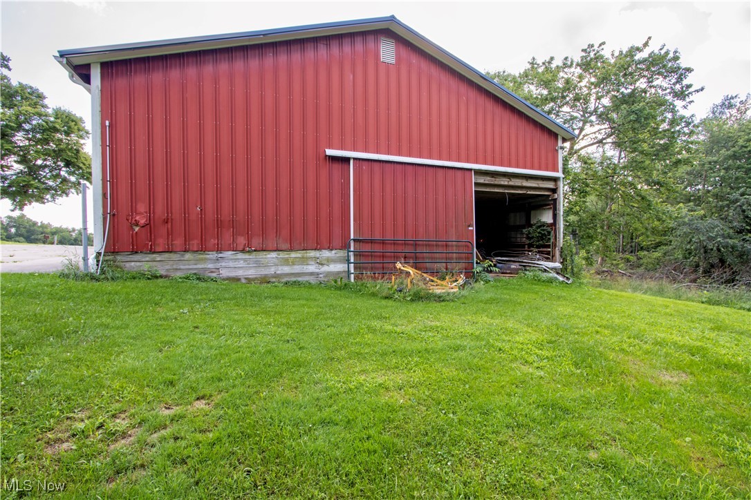 1292 Cinder Road SE Bergholz OH 43908