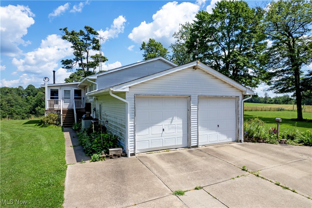 1292 Cinder Road SE Bergholz OH 43908