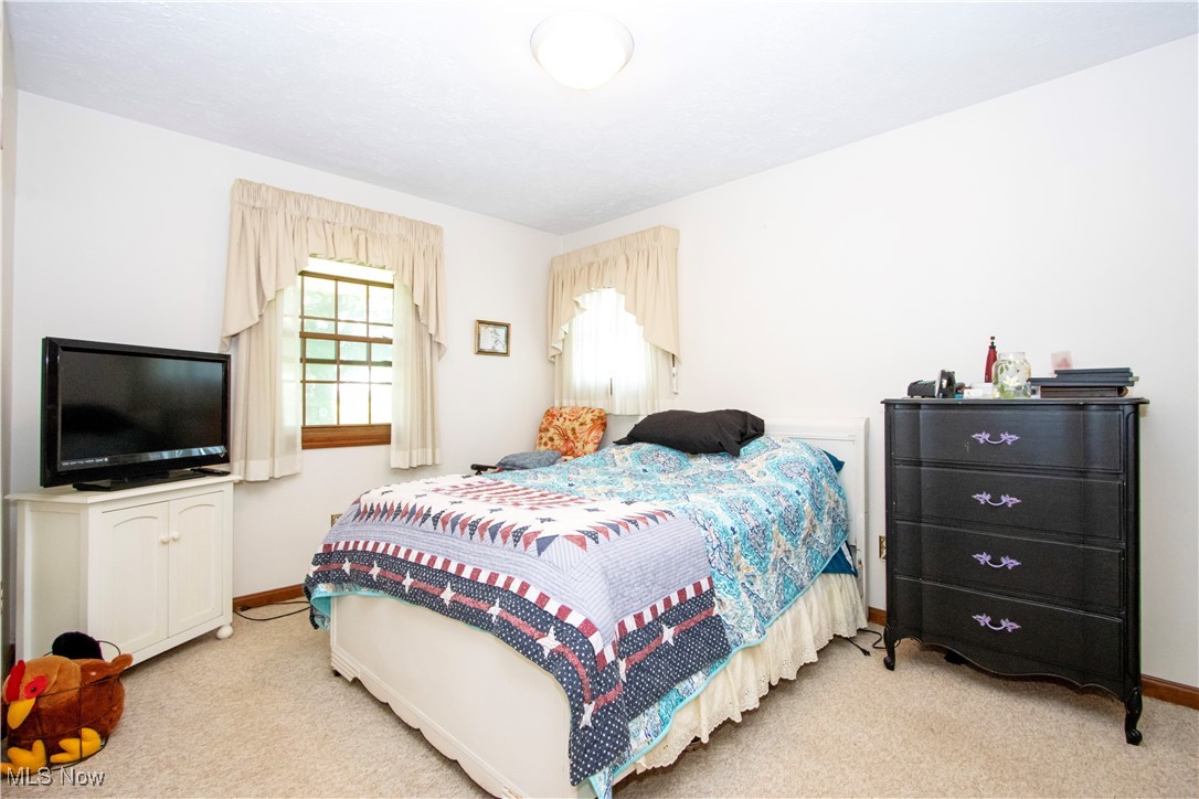 1292 Cinder Road SE Bergholz OH 43908