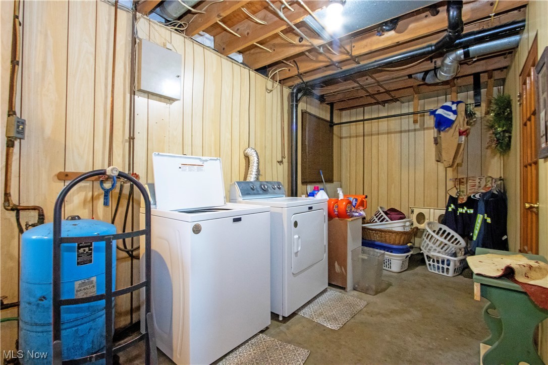 1292 Cinder Road SE Bergholz OH 43908