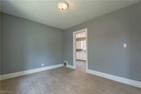 341 E Archwood Avenue Akron OH 44301