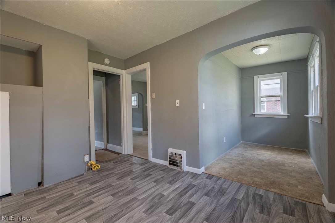341 E Archwood Avenue Akron OH 44301