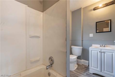 341 E Archwood Avenue Akron OH 44301