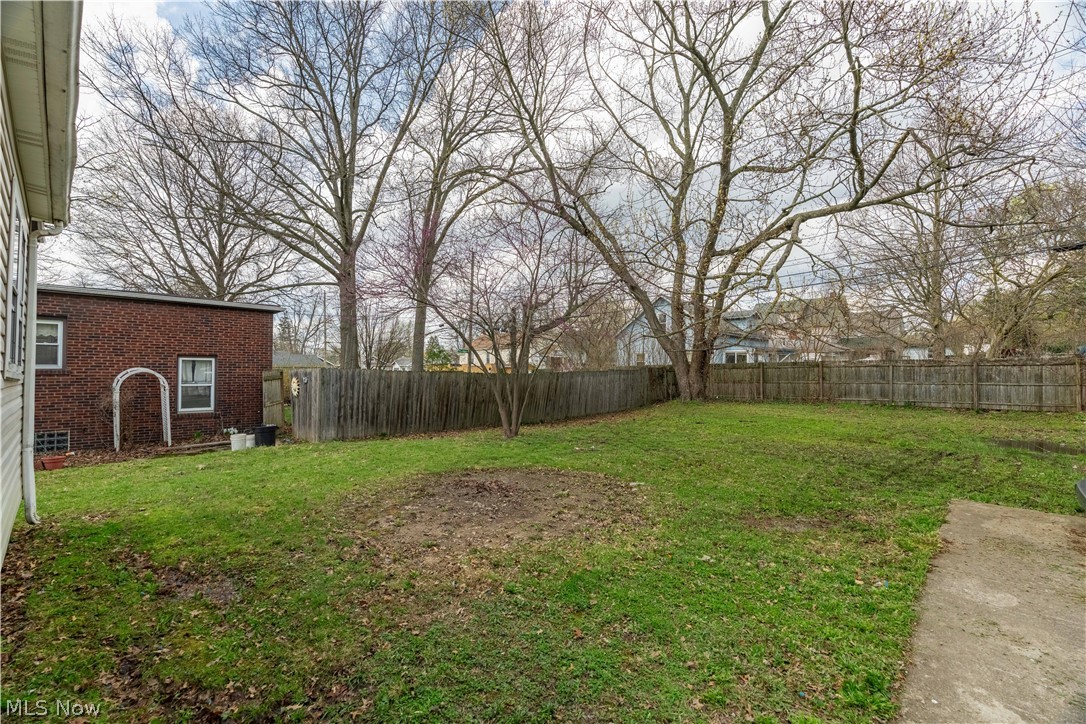 341 E Archwood Avenue Akron OH 44301