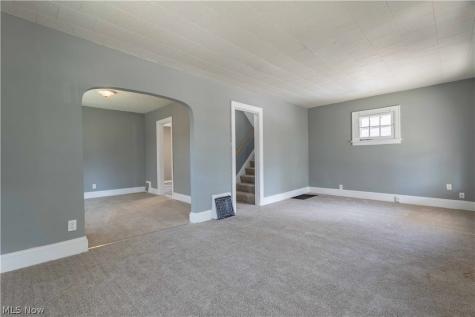 341 E Archwood Avenue Akron OH 44301