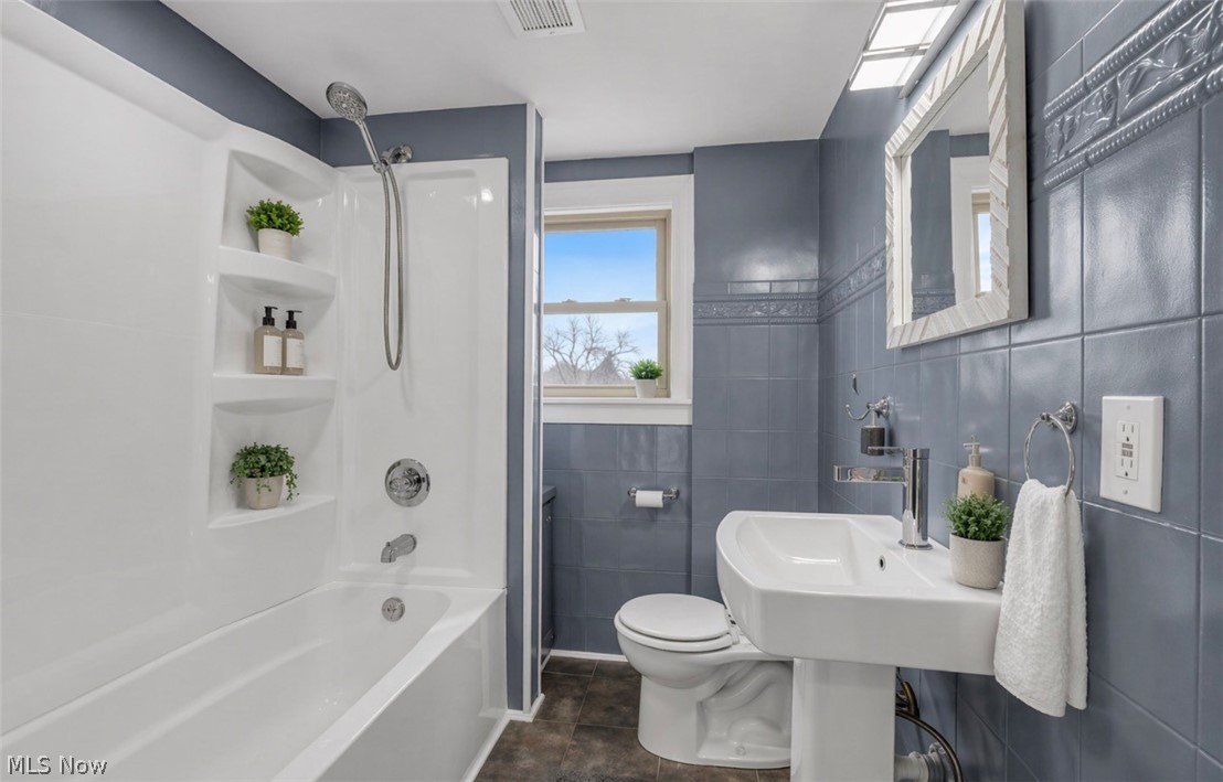 624 E Ford Avenue Barberton OH 44203