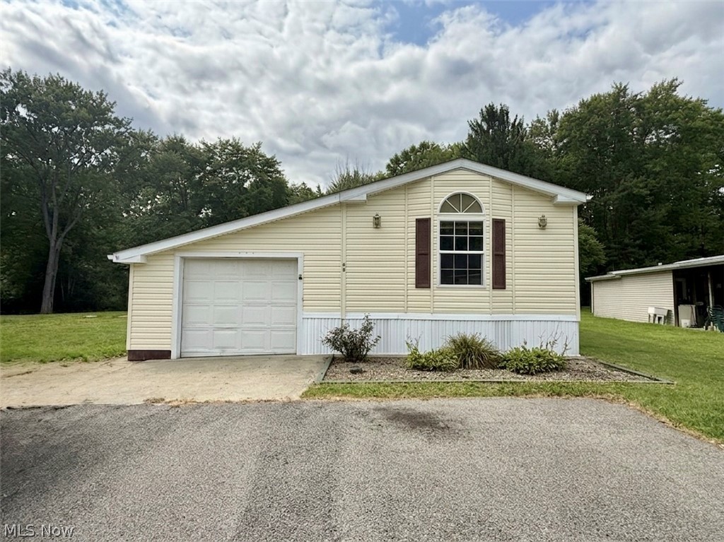 68 Stoneybrook Drive Hubbard OH 44425