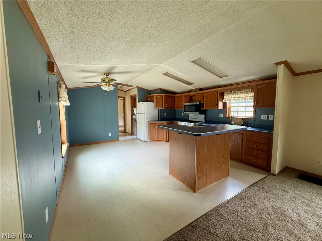 68 Stoneybrook Drive Hubbard OH 44425