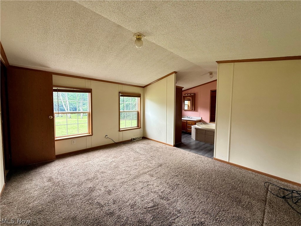 68 Stoneybrook Drive Hubbard OH 44425